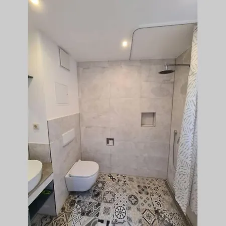 Design Gallery Center Apartment